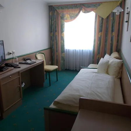Hotell Gross 3*