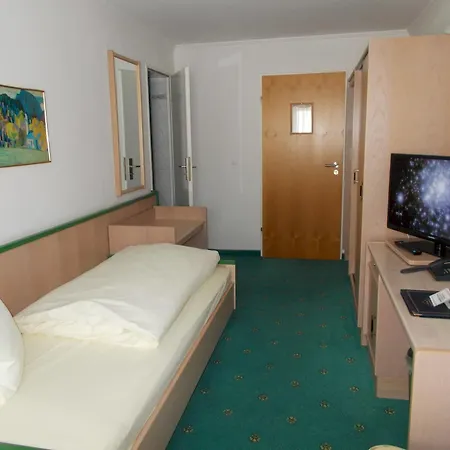 Hotell Gross 3*