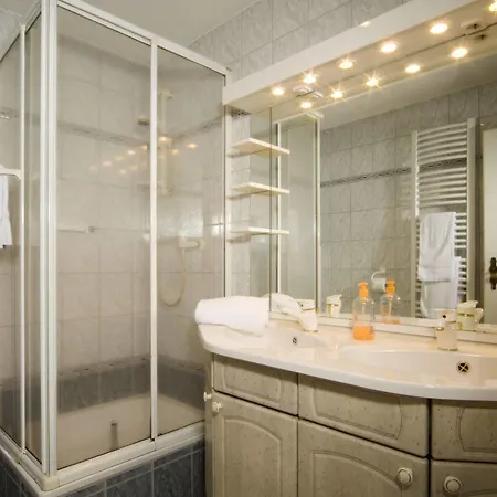 Hotell Gross 3*