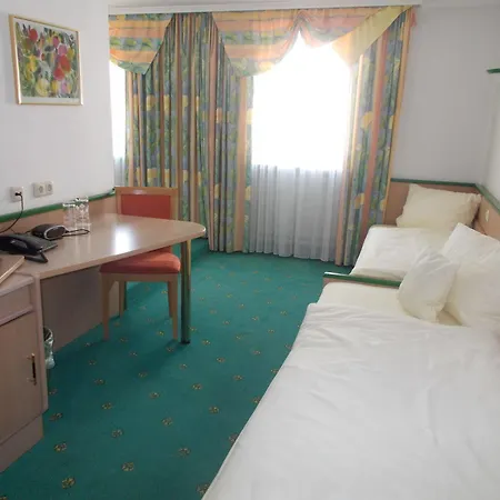 Gross Hotell 3*